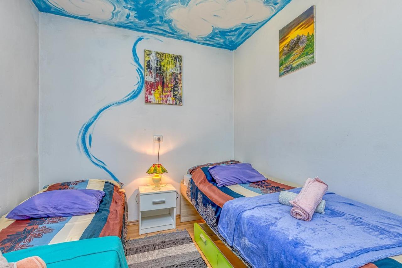 Holiday House Mir كانافانار المظهر الخارجي الصورة