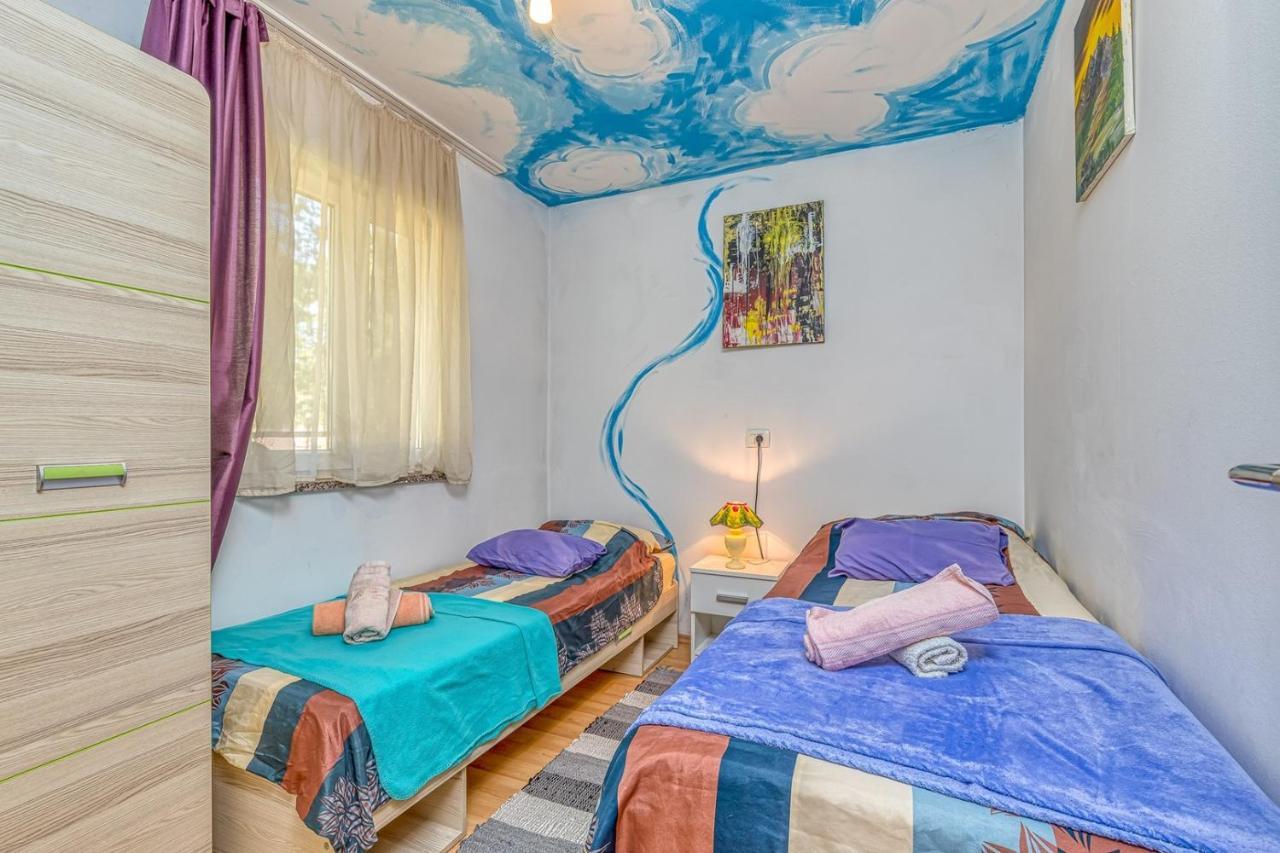 Holiday House Mir كانافانار المظهر الخارجي الصورة