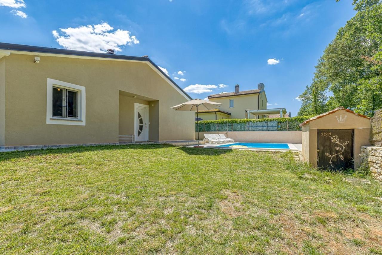 Holiday House Mir كانافانار المظهر الخارجي الصورة